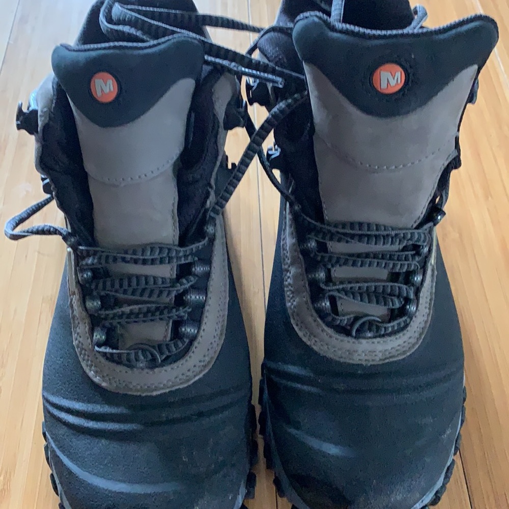 EUC women’s Merrell Continuum hikers size8